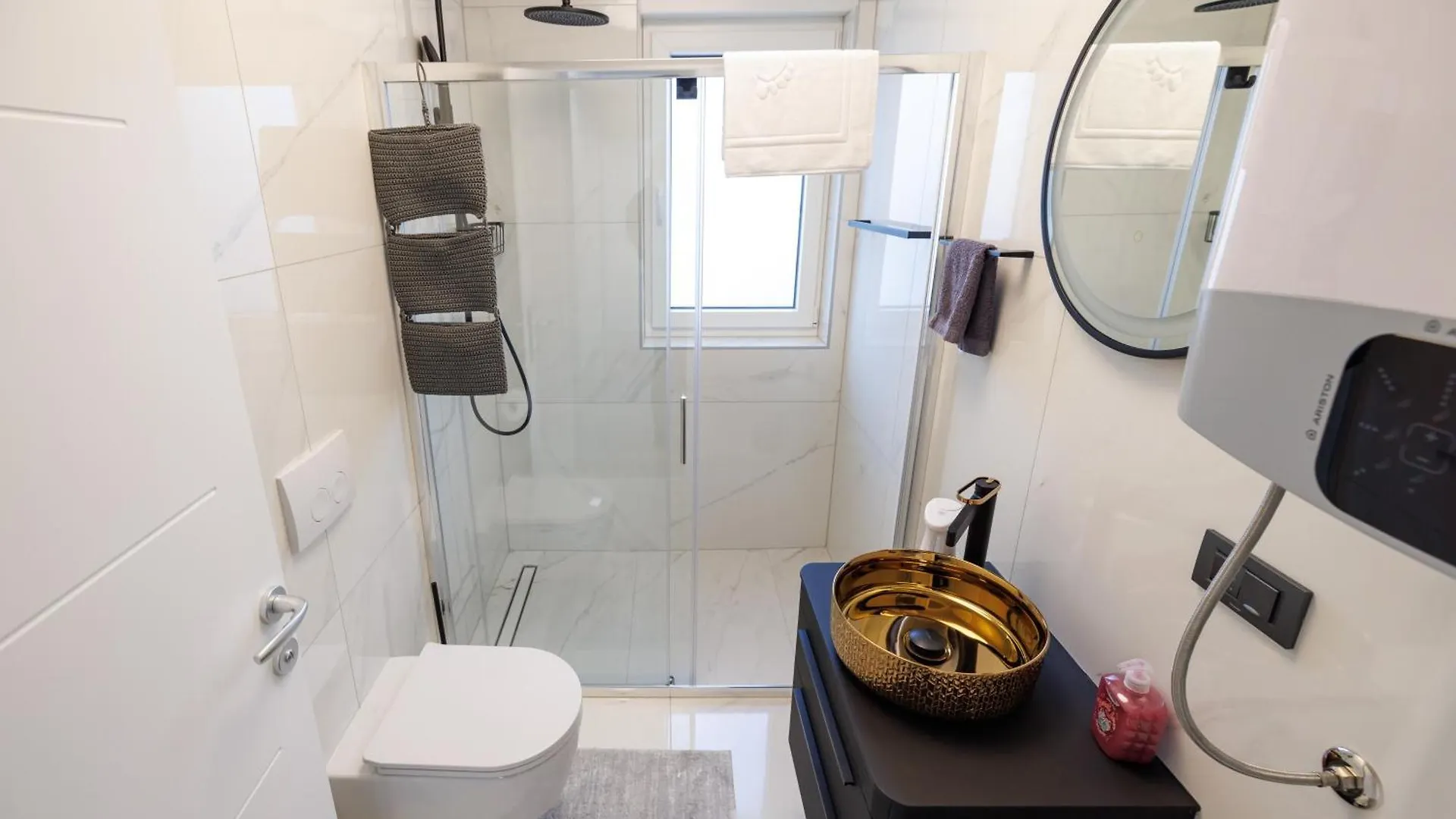Noble Nest Apartment Njivice