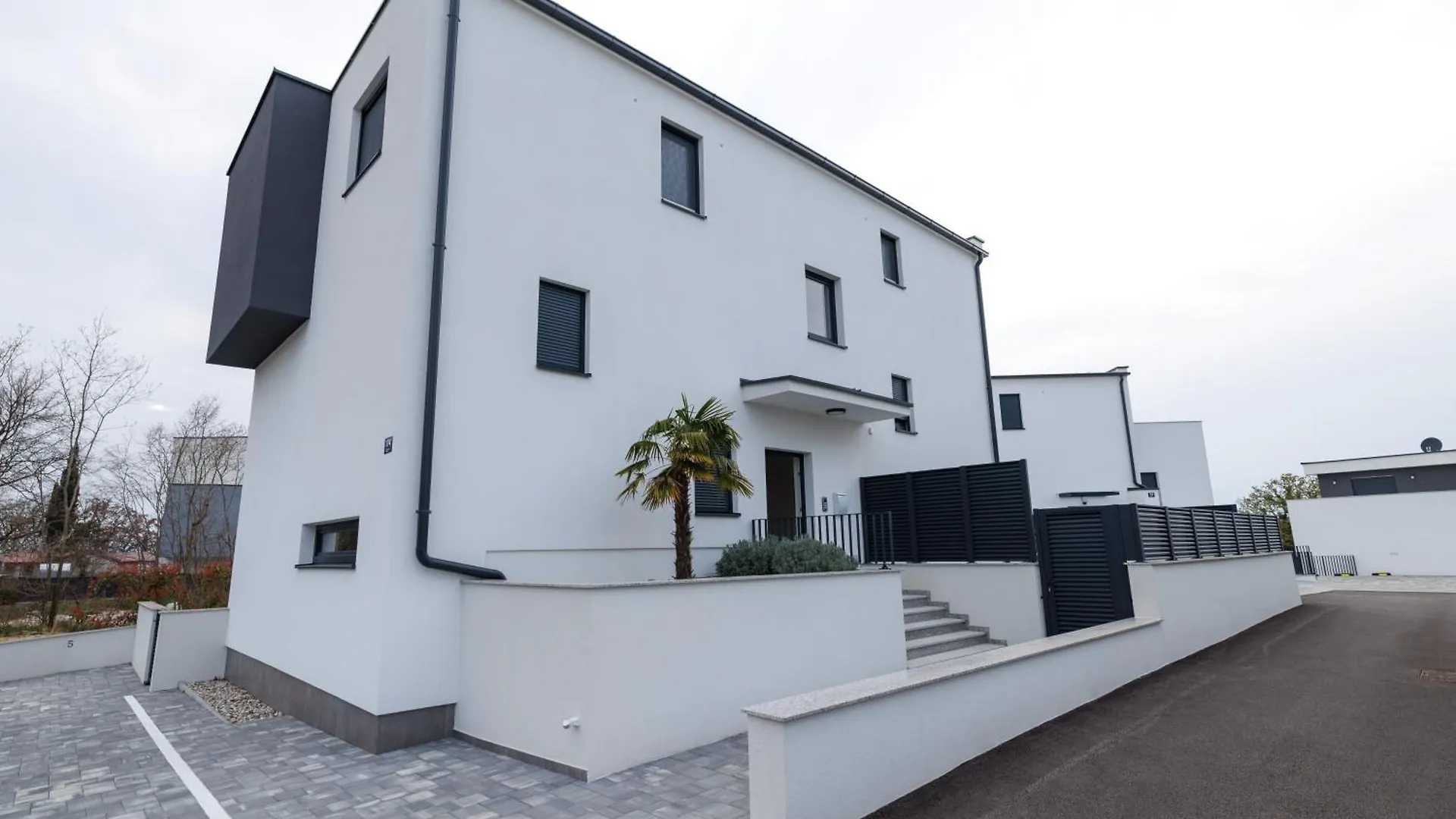 Noble Nest Apartment Njivice